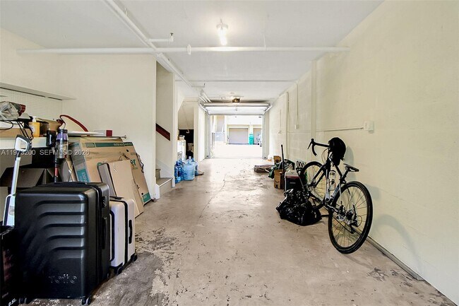 Building Photo - 742 NE 90th St