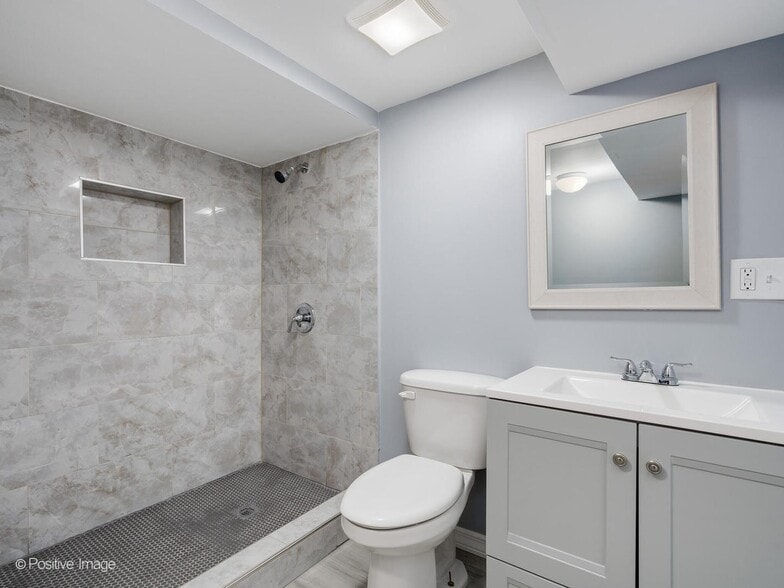 Building Photo - 5156 S Spaulding Ave