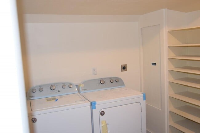 Building Photo - 95 W 600 N