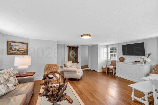 Building Photo - 204 Monroe Ave