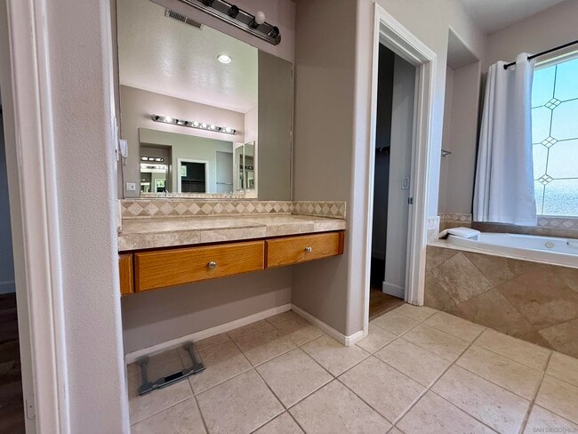 Building Photo - 2130 Pamplona Ct
