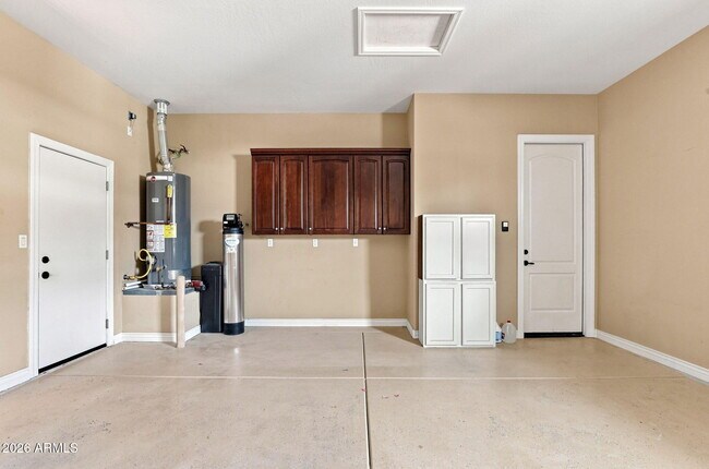 Building Photo - 22114 N San Ramon Dr