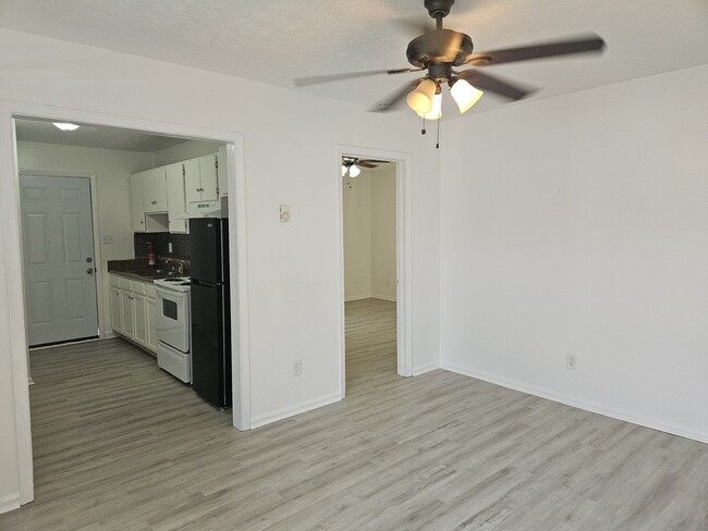 Building Photo - 6427 Starbrook Dr