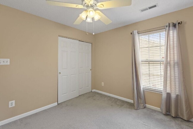 Building Photo - 212 Merlin Dr