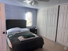 Building Photo - 735 Rembrandt Cir