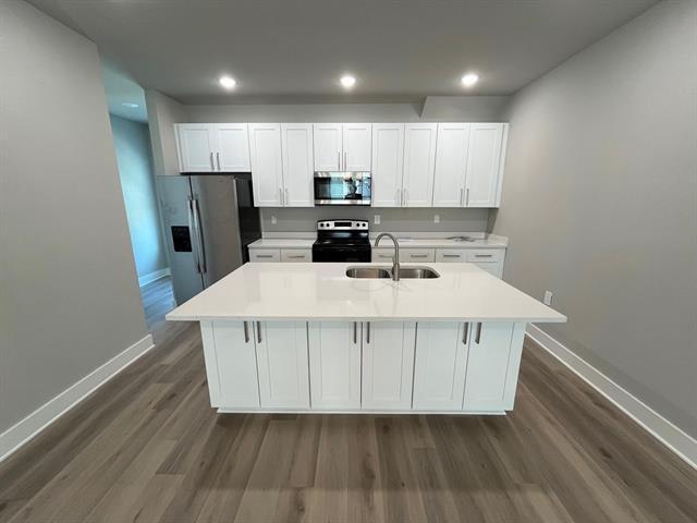 Building Photo - 525 W Collins