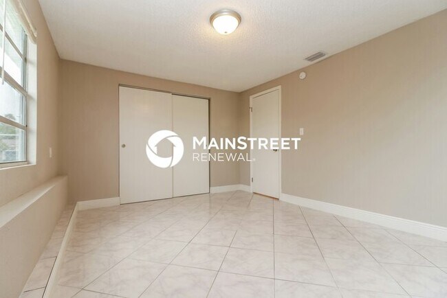 Building Photo - 3 Bedroom Pet-Friendly Home in Port Richey...