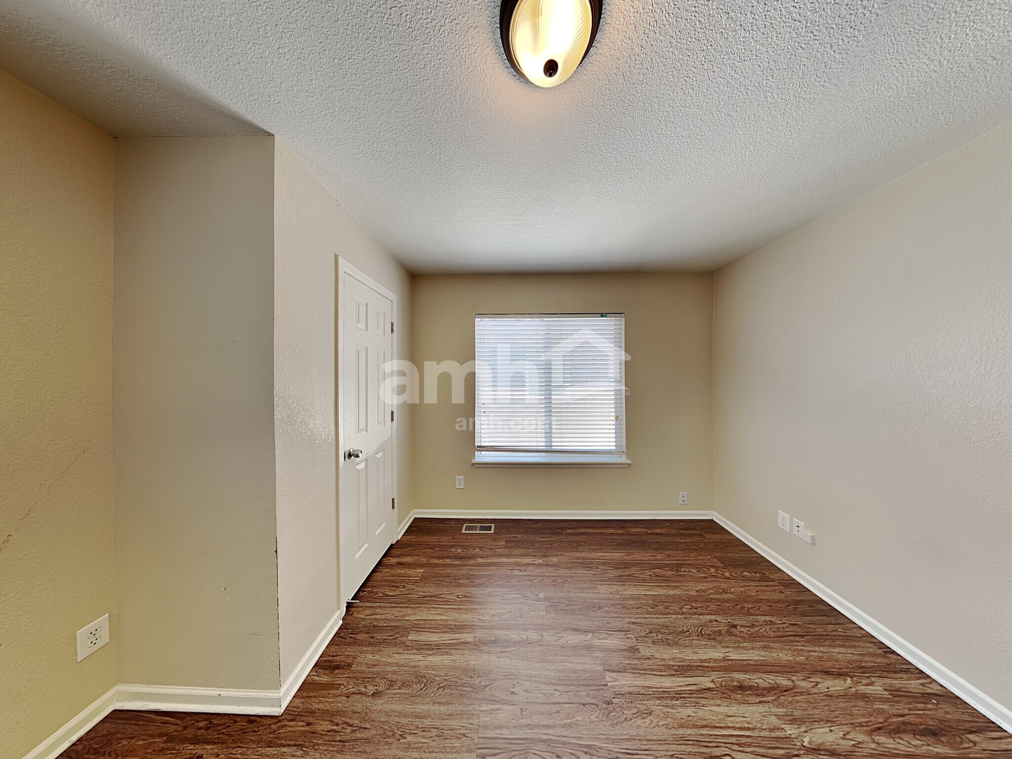 Building Photo - 20000 Mitchell Pl