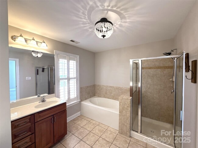 Building Photo - 1903 Lela Avenue