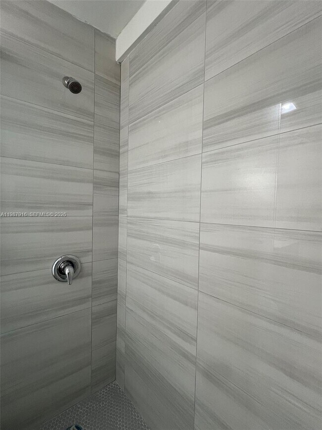 Building Photo - 11500 SW 40th St