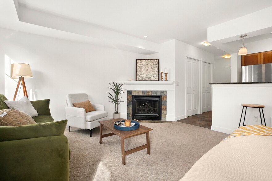 Building Photo - 1545 NW 57th St