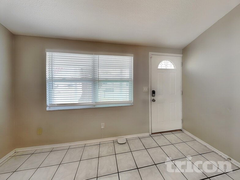 Building Photo - 8504 Willow Forest Ct