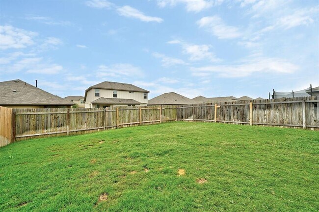 Building Photo - 336 Wapiti Rd