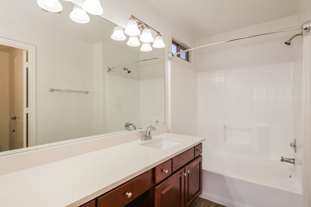 Building Photo - 12811 W Sharon Dr