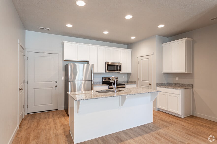 Interior Photo - River Park Commons