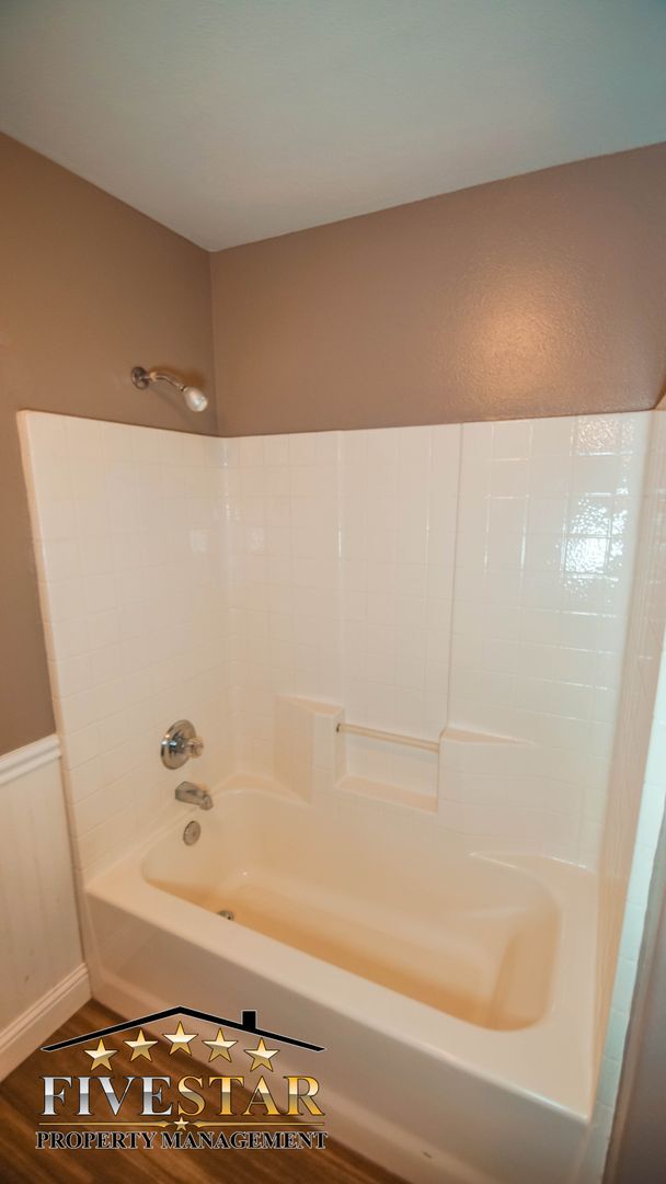Building Photo - 4334 Bareback Ln