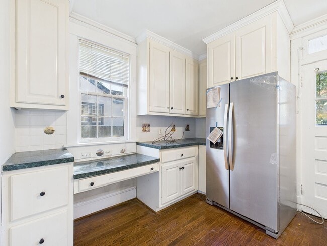 Building Photo - 4222 Chamberlayne Ave