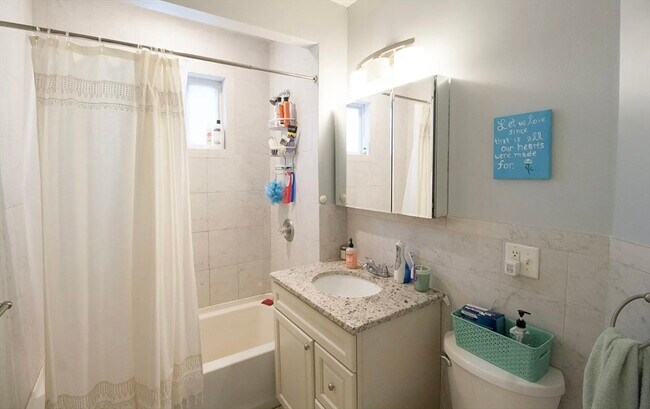 Building Photo - 65 Wyman St