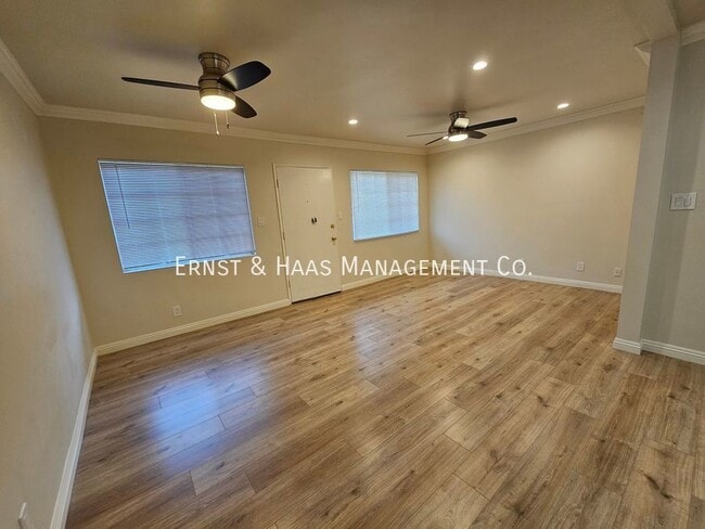 Building Photo - Lovely  Renovated 1 Bedroom Apartment in P...