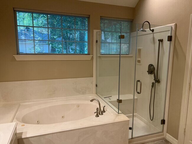 Building Photo - 110 S Mill Trace Dr