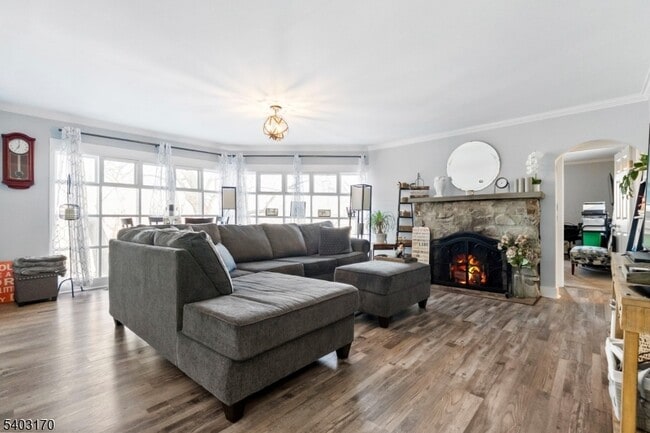 Building Photo - 49 Cliffside Trail