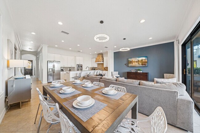 Building Photo - 815 Golden Bear Dr