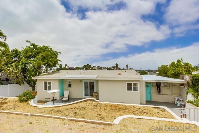 Building Photo - 129 S San Jacinto Dr