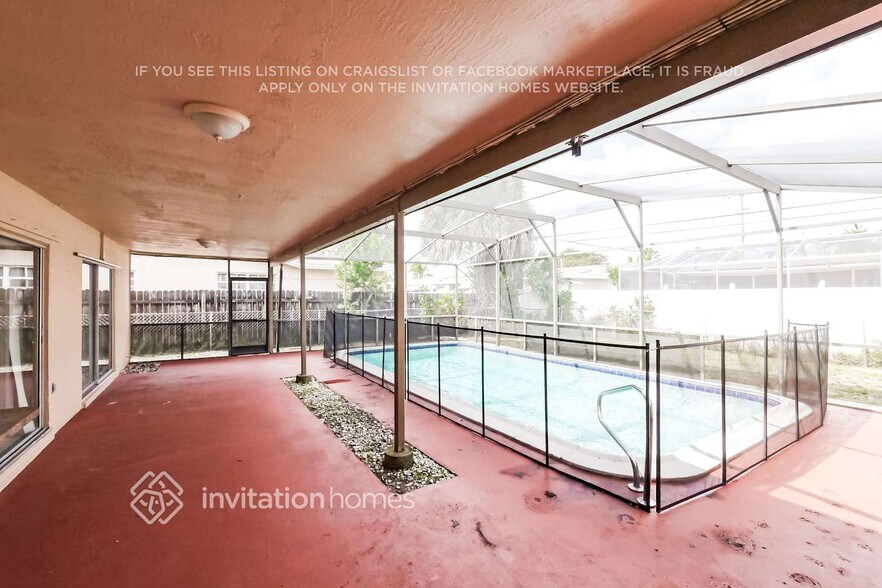 Building Photo - 8469 Windsor Dr