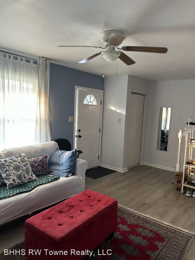 2 br, 1.5 bath House 5617 Banbury Ct 5617 Banbury Ct Virginia Beach