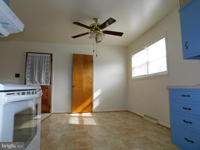 Building Photo - 1569 Frank Rd
