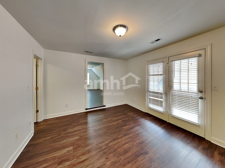 Building Photo - 6111 Creft Cir