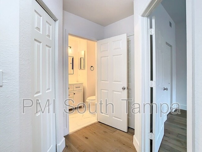 Building Photo - 5220 Beach Breeze Ct