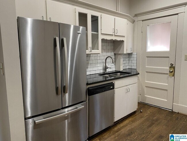 Building Photo - 1300 20th St S