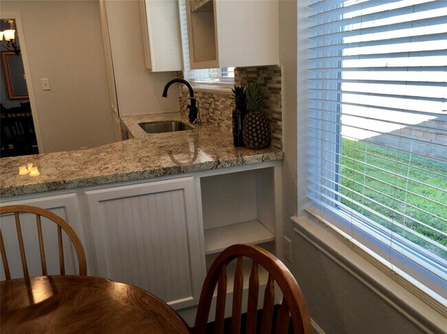 Building Photo - 723 Red Rock Canyon Dr