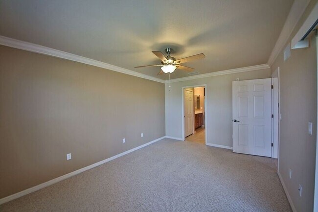 Building Photo - Santa Barbara Villas - Move in Special