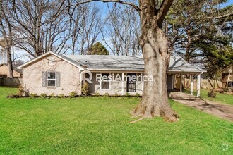 Building Photo - Newly Renovated 3BR/1.5 B home in Bartlett!