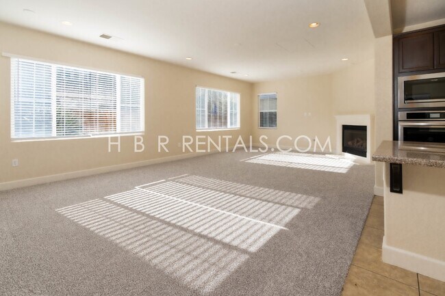 Building Photo - Spacious 4-Bed, 3-Bath Home with a Beautiful Garden in Mountain House! *FIRST FLOOR BEDROOM and F...