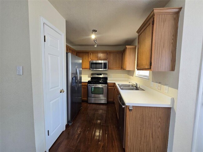 Building Photo - 505 Shant St