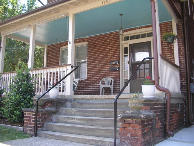 Building Photo - 1709 Hampton Blvd