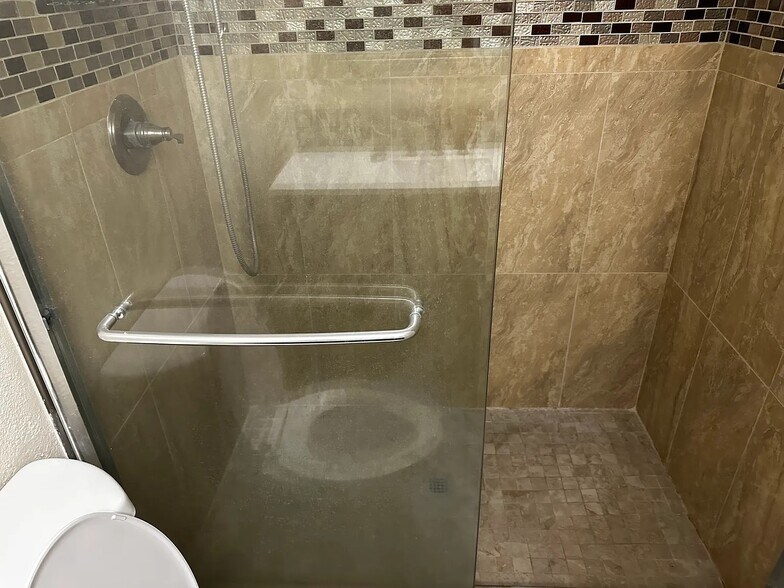 Building Photo - 3740 Kenton Ct