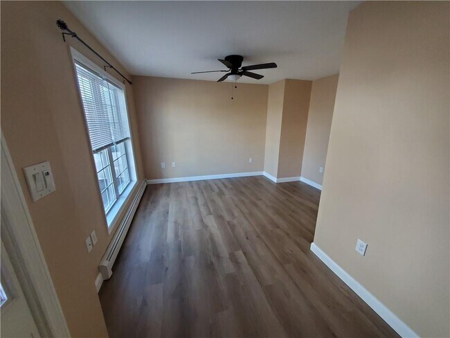 Building Photo - 35 Mapleville Main