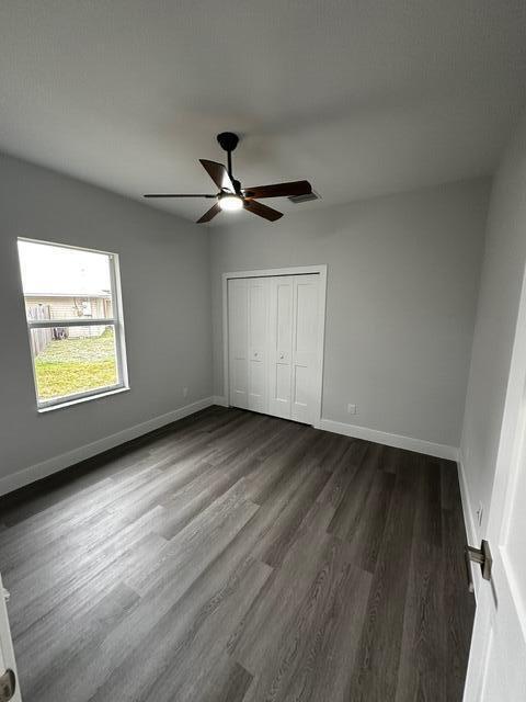 Building Photo - 419 SW Namoit Pl