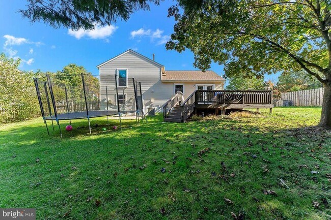 Building Photo - 223 Laura Anne Ct