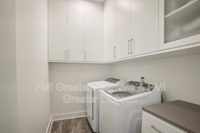 Building Photo - 520 Southgate Ave