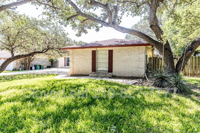 Building Photo - 8246 Phoenix Ave