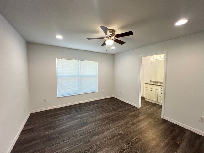 Building Photo - AWESOME 3 BD/2BA Home in Ocklawaha!!!