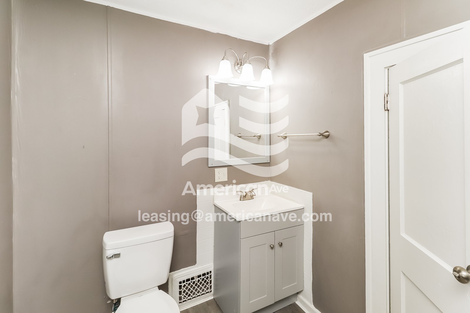 Building Photo - 831 S Walnut St