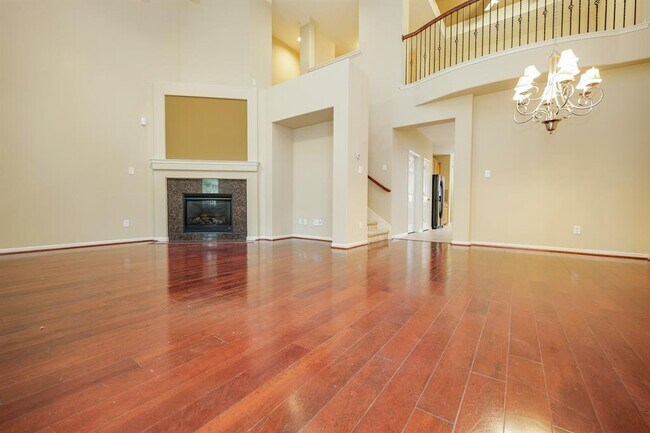 Building Photo - 30 Crocus Petal St