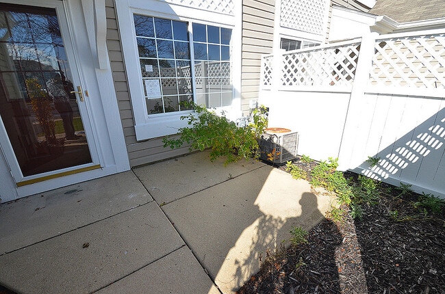 Building Photo - 439 Valley Forge Ct