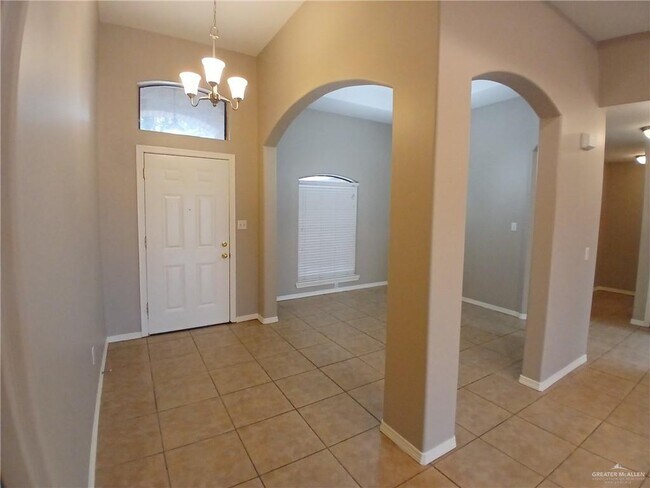 Building Photo - 19 Ginger Ave